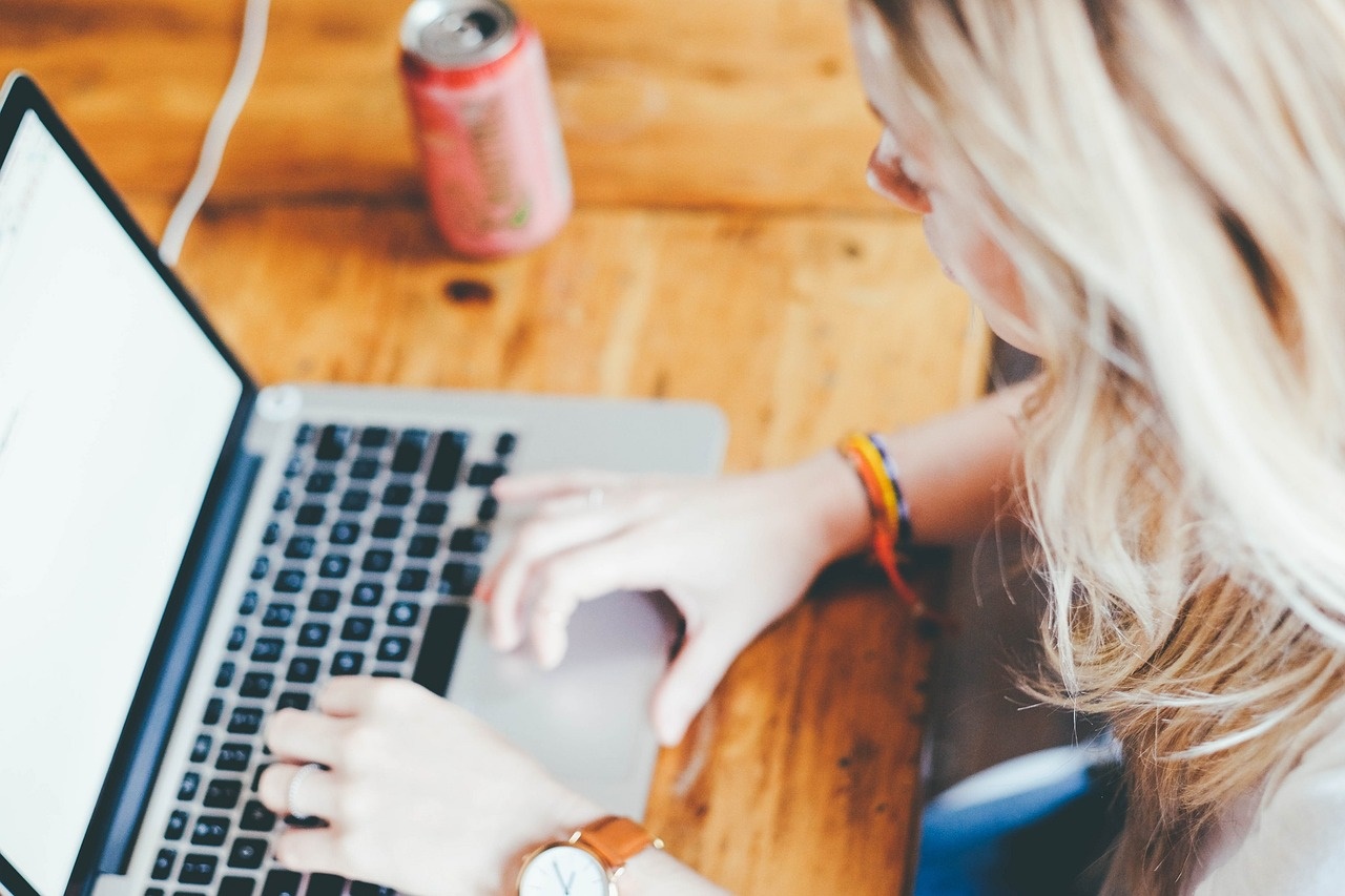 Tips for Upcoming Graduates & College Leavers